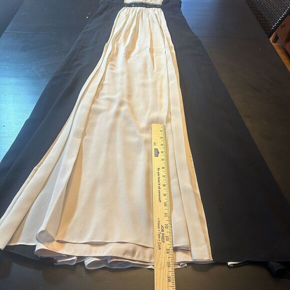 BCBG MaxAzria modest Silk Chiffon Evening Gown Maxi Dress Black Cream Size 6 - Picture 7 of 14
